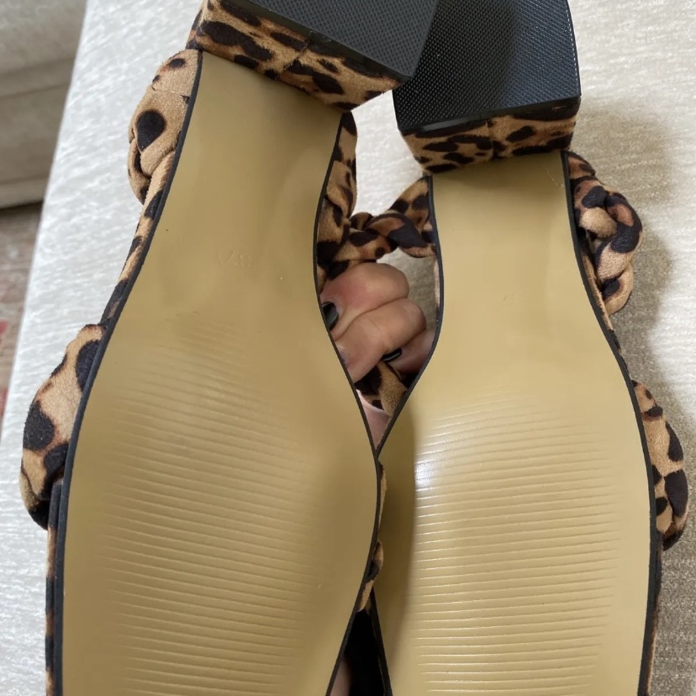 Women’s Low Block Sandals Heels Mules Braided Square Toe Shoes Leopard Size 7 - Picture 5 of 8